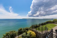 Top Sail - Beautiful Apartment, Minutes Walk to Beach and Town Centre Hotel a Tenby