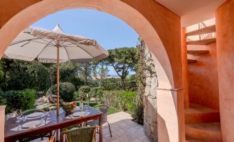 Baja Sardinia - Cala dei Ginepri, Villa 80m from the beach