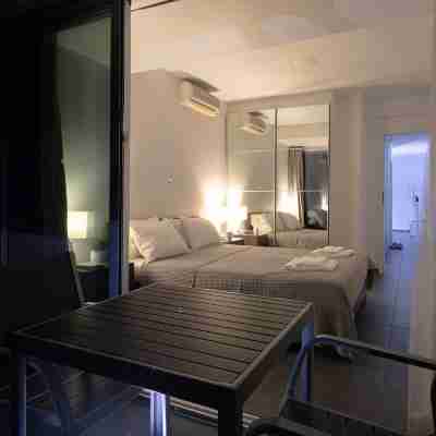 Poseidon Apartment by Michalis Rooms