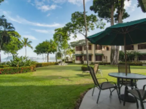 Club del Mar Oceanfront Hotels in Jaco