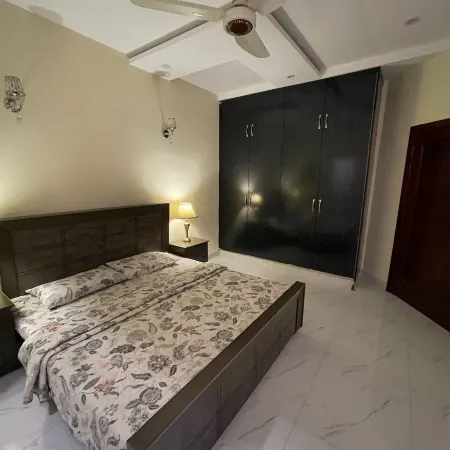 1 Bed House - Sleeps 2 - Pets - Parking - Wifi