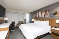 Sonesta Hotel Grand Rapids Airport Hotel dekat Prometric Testing Center