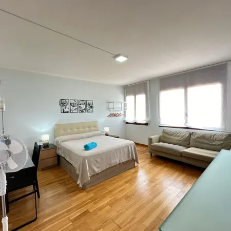 Rooms Aribau 133 Отели рядом с достопримечательностью «Луз де Гас»