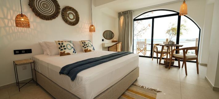 Sirena Beach House Hotels in Pernera