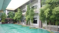 Zanrock Micro Hotel