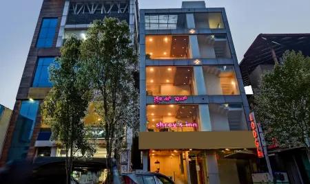 Itsy Hotels Shrey's Inn Mallandur Road