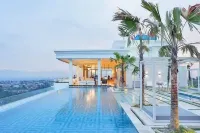 Modern Studio Room with Jacuzzi at Art Deco Apartment Hotels in Cidadap