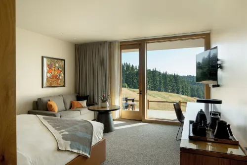 Inn the Ground Hotels in Yamhill County