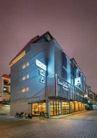 Siam Subway Hostel & Café