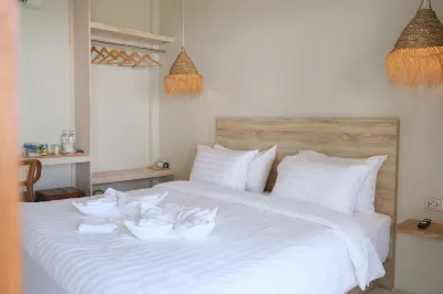 Nymph Hideout Hotel dekat Zen Beach