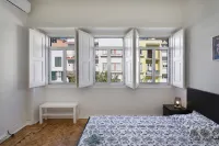 Lemon Hostel Faro Hotels in Ольяу