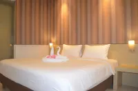 Sweet Garden Guest House Hotels in Klojen