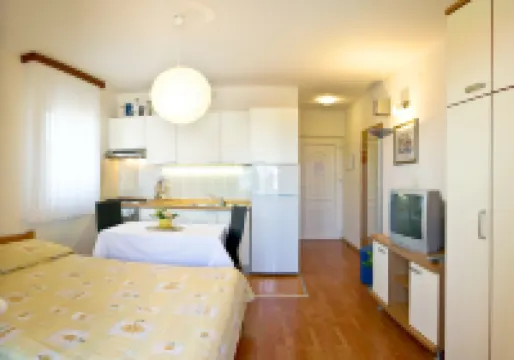 Villa Midea