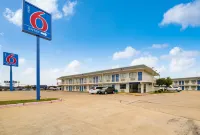 Motel 6 Greenville, TX Hotels near ALDI