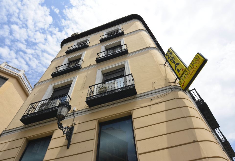 3. 호스텔 에데이라..