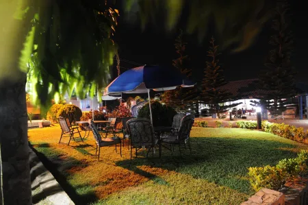 Mount Pleasant Inns & Apartment Отели в г. Larteh