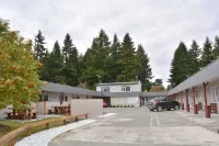 Amber Court Motel Hotels in Manapouri