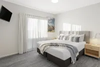 Quest Geelong - balcony
