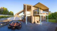 Amity Court Motel