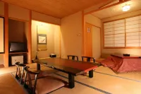 Ichinoyu Katei Hotels near Jigokudani Yaen-Koen
