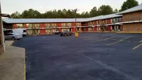 American Inn - parking
