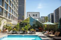 The LINE Hotel LA - 수영장