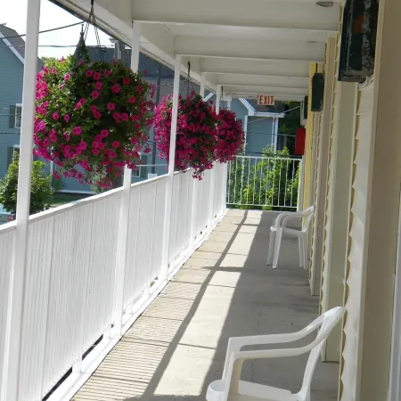 Fairway Inn by the Falls