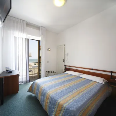 Hotel Houston Отели рядом с достопримечательностью «Сан Джулиано»