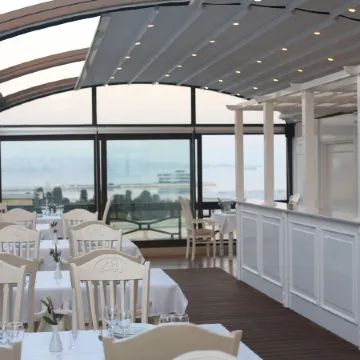 Old Street Boutique Hotel Отели рядом с достопримечательностью «Площадь Фонтанов»