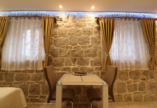 하우스 산드라 근처 스플리트 거리 풍경