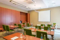 Hampton by Hilton Warsaw Airport