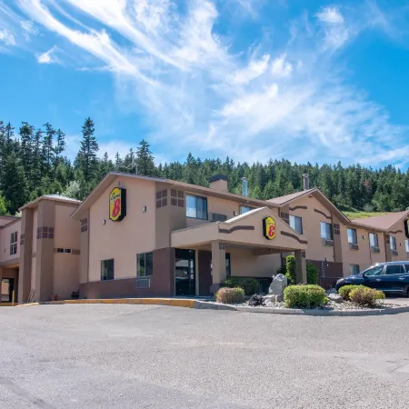 Super 8 by Wyndham Kamloops on the Hill