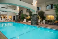 The Rundlestone Lodge - Pools