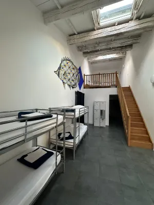 Hostel Vertigo Vieux-Port Hotel a 