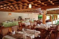 Greenwoods Thekkady - A Five Star Classified Resort - breakfast