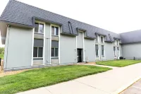 Coratel Inn & Suites by Jasper Mankato Hotel in zona Old Main
