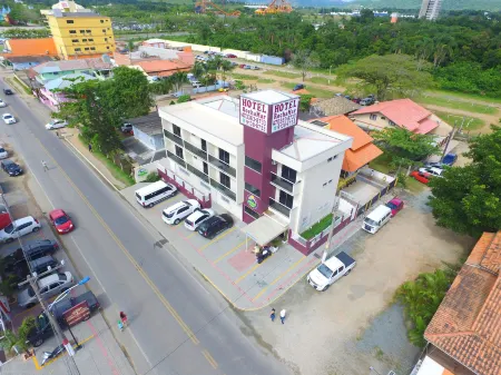 Hotel Rochamar Отели в г. Пенья