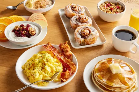 Holiday Inn Express Naperville Отели рядом с достопримечательностью «Нейпер Сетлемент»