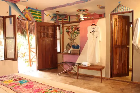 Hotel Zentik Project & Saline Cave Отели рядом с достопримечательностью «Cenote Suytun»