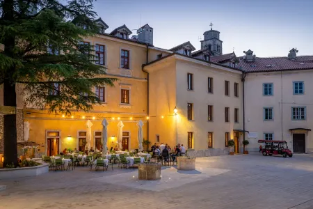 Heritage Hotel Kukuriku Отели в г. Mali Brgud