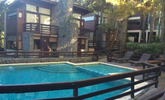 Altos Medanos Cabañas & Club de Bosque