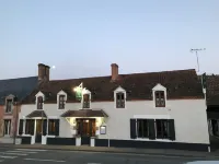 Auberge de la Croix Blanche Отели в г. Ламот-Бёврон