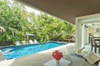Tropicana Pool Villa - Villas