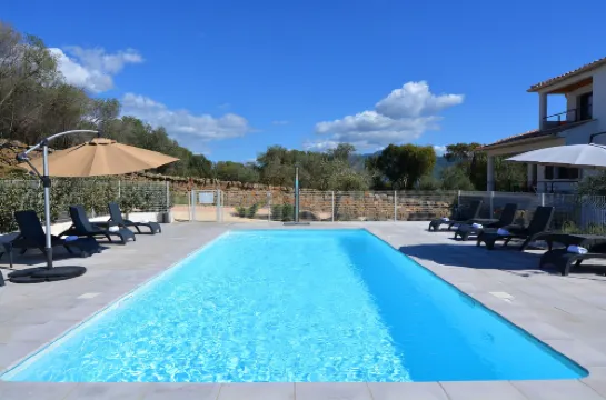 Les Terrasses Du Grand Large Hôtels à : Serra-di-Ferro