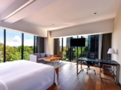 Krystal Grand Suites Insurgentes Hotels near Museum of El Carmen