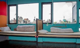 Wanderthirst Hostel