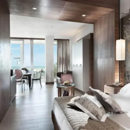 Waldorf Suite Hotel