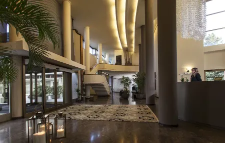 Hotel Cora Отели в г. Марьяно-Коменсе