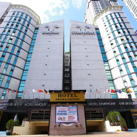 Amour Hotel