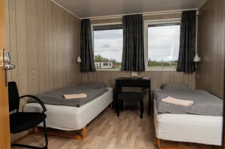 Vogar Travel Service Отели рядом с достопримечательностью «Бани на озере Миватн»